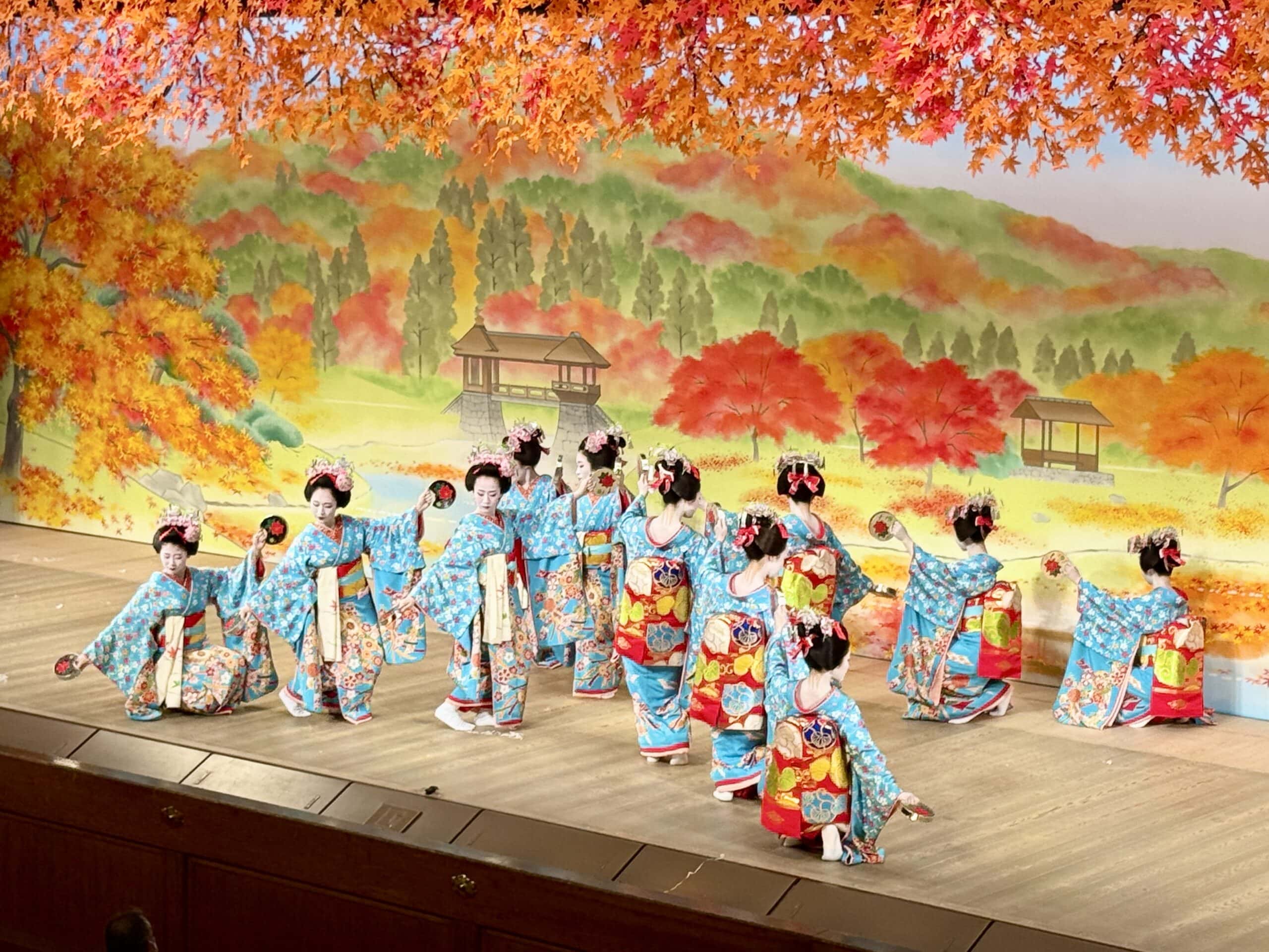 京都・祇園甲部　都をどり13