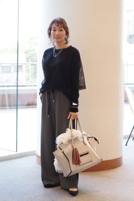 【スナップ】大人世代のおしゃれは上品＆ヘルシーに！ 定番色は「メッシュトップス」で脱・無難
