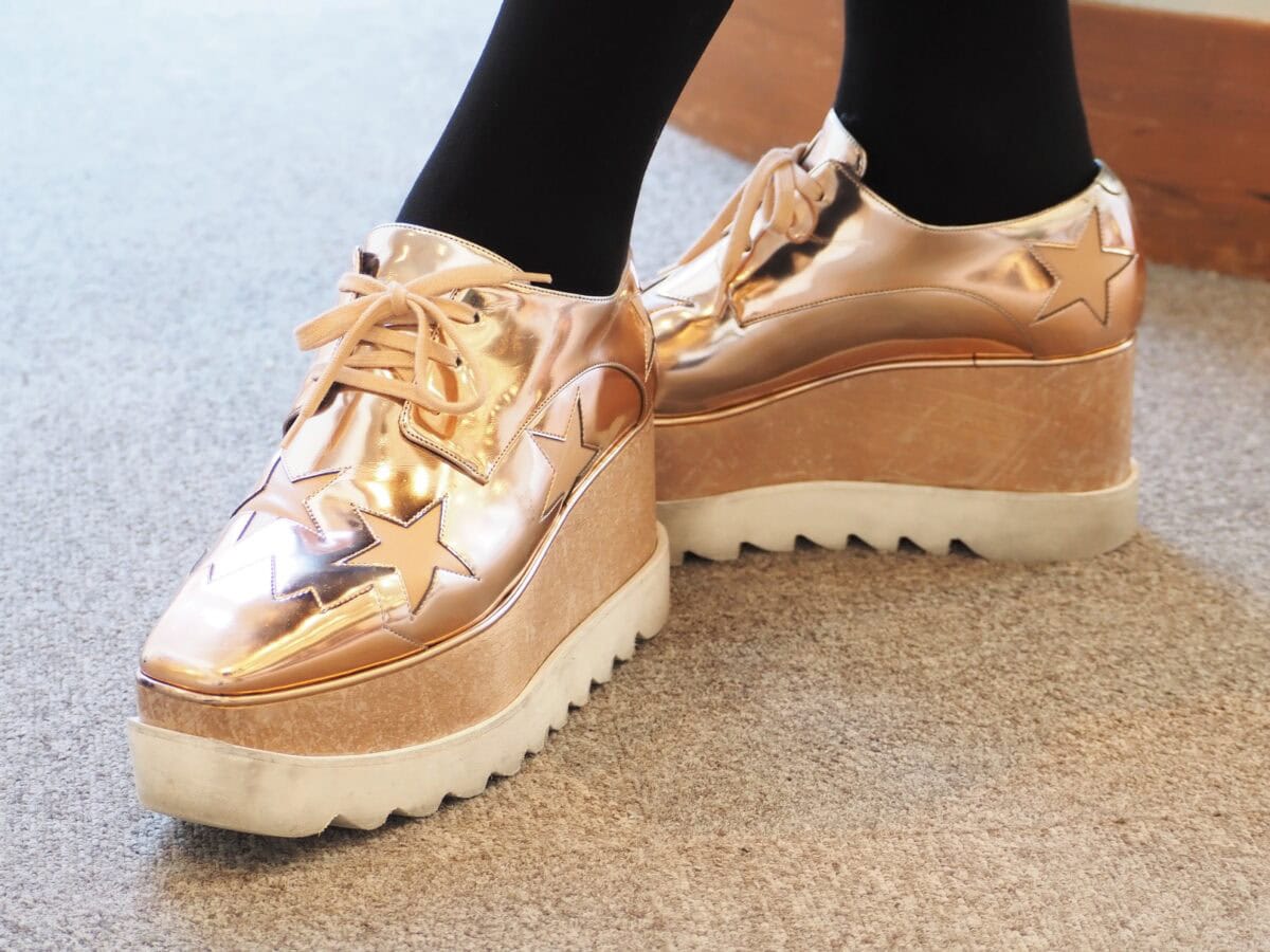 ステラマッカートニーの厚底シューズ