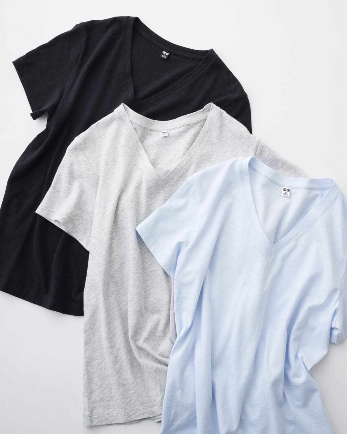 【ユニクロで指名買い】スラブジャージーVネックT￥1,500