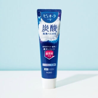 ピュオーラ 炭酸ハミガキ ［医薬部外品］ 95g ¥825（編集部調べ）／花王