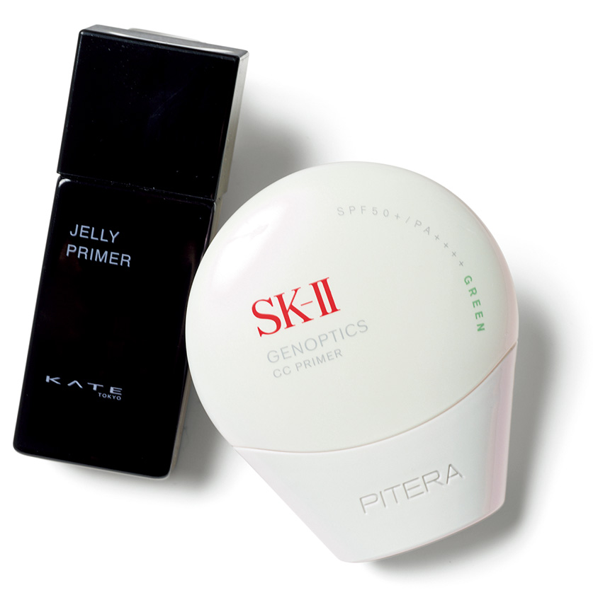 （右）ハリ感のある肌に仕上げる。SK-Ⅱ ジェノプティクス CCプライマー ミントグリーン SPF50+･PA++++ ¥9,900（編集部調べ）／SK-Ⅱ　 （左）ツヤ仕上がりながら、メイク崩れしにくい処方。ケイト ジュレリーププライマー オーシャングリーン SPF50+･PA++++¥1,980（編集部調べ、一部店舗・WEBにて発売）／カネボウ化粧品