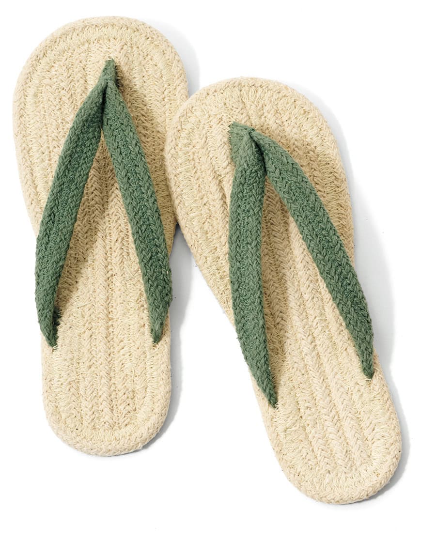 ルームサンダル・鼻緒 スモーキーグリーン ¥590／無印良品