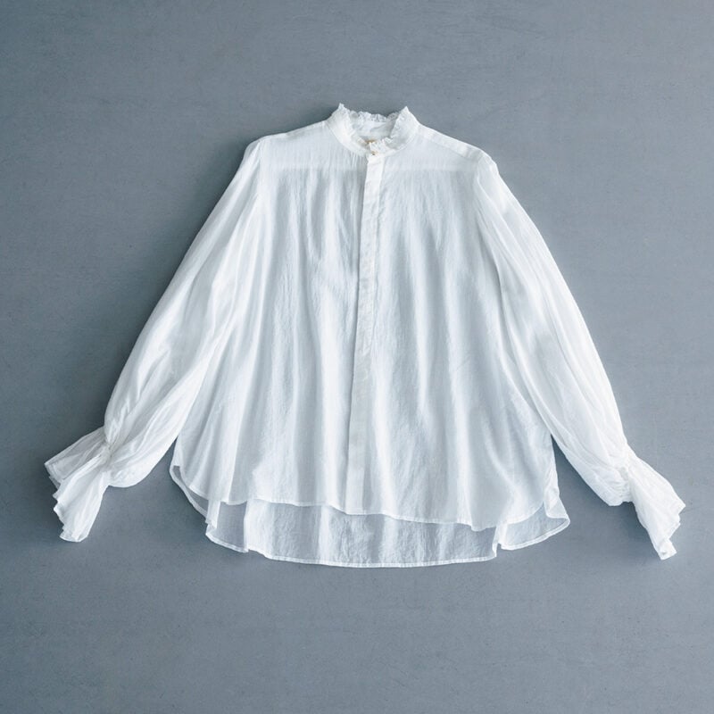 フリル使いシャツ¥41,800 /スズキ タカユキ