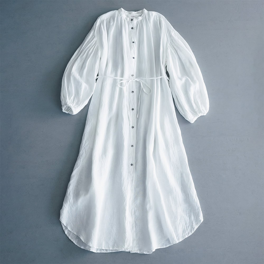 シャツワンピース¥44,000 ／エンリカ
