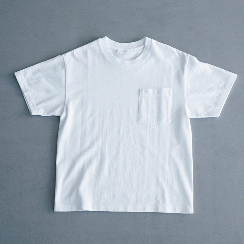 Tシャツ¥17,600 /ギャルリー・ヴィー(ギャルリー・ヴィー 丸の内店)