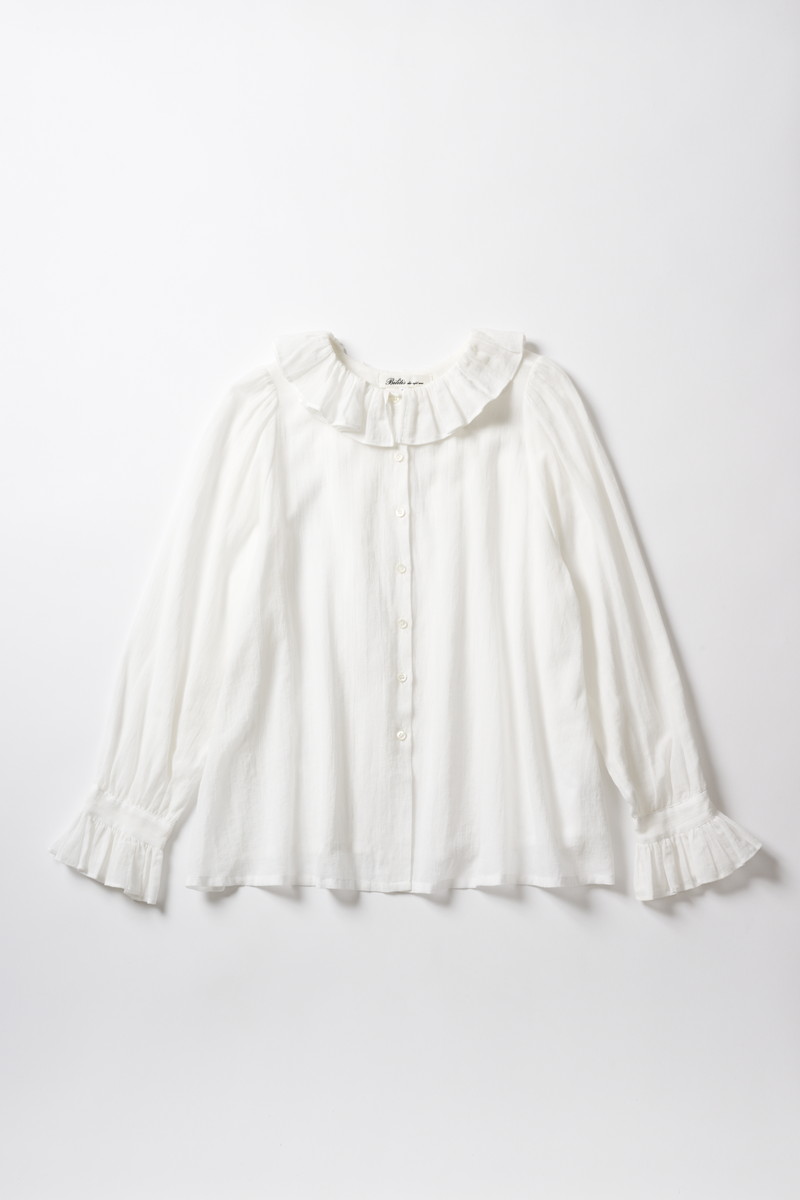 首や手首にフリルのあるタイプは重ね着にもおすすめ