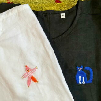 無印良品の一部店舗にある「刺繍工房」では、当日購入したアイテムに刺しゅうしてもらえる（有料）