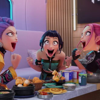 表の顔はアイドル、裏の顔はデーモン・ハンター！Netflix映画『KPOPガールズ！ デーモン・ハンターズ』独占配信中