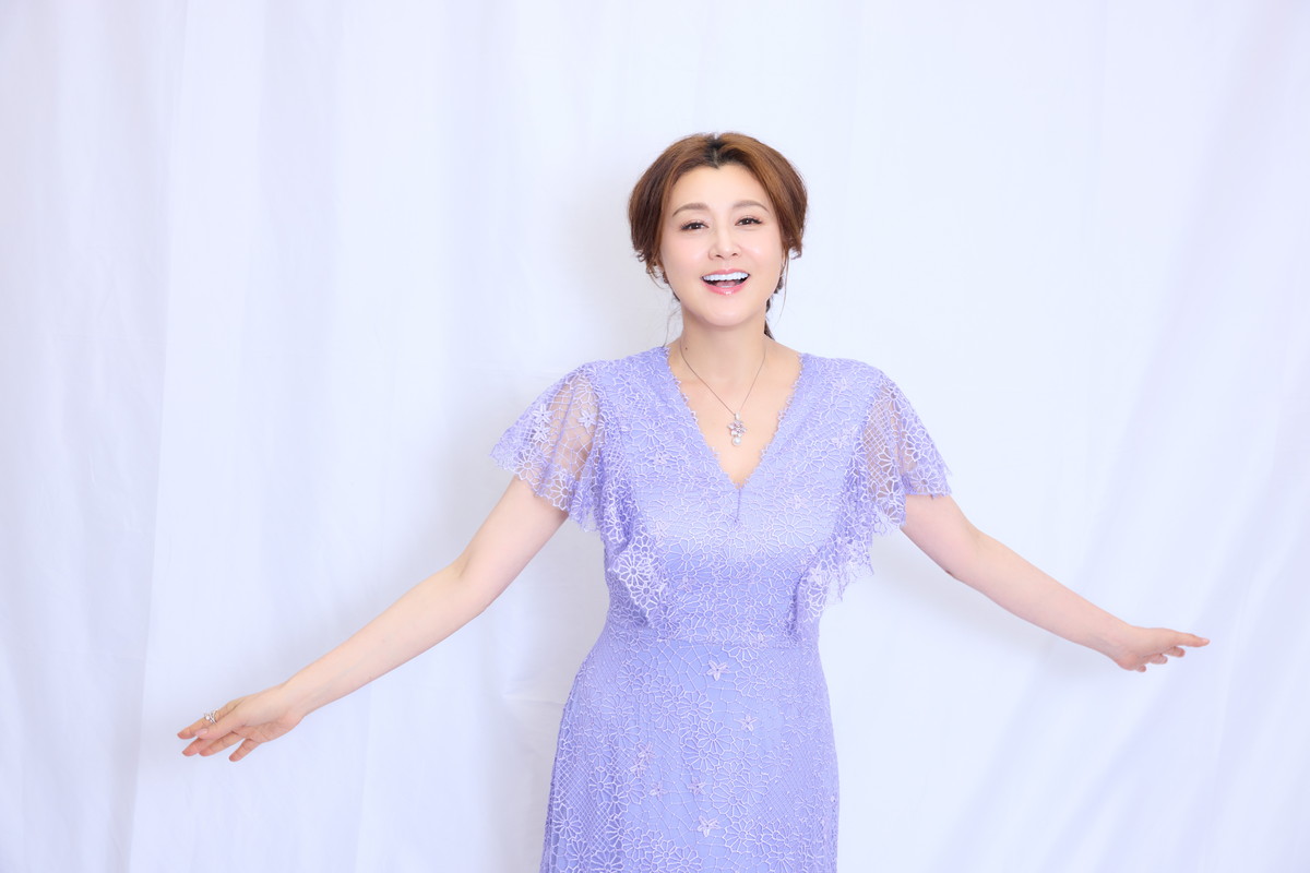 「夫に出会えたことにいつも感謝している」と話す藤原紀香さん。