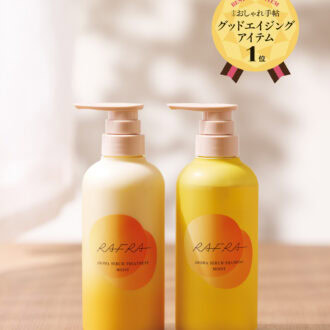 シャンプー 400mL ¥1,980、トリートメント 400g ¥1,980 ／ラフラ