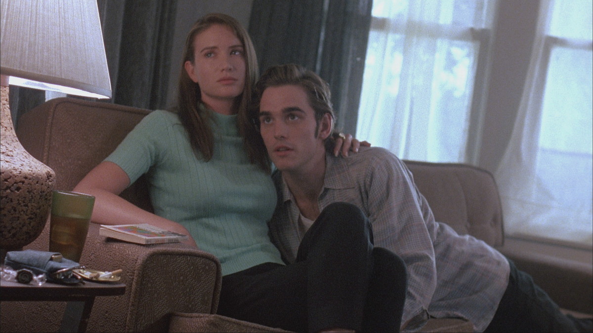 マット・ディロンとケリー・リンチが夫婦役。『ドラッグストア・カウボーイ デジタルリマスター版』© 1989 Avenue Entertainment, Inc. All Rights Reserved.