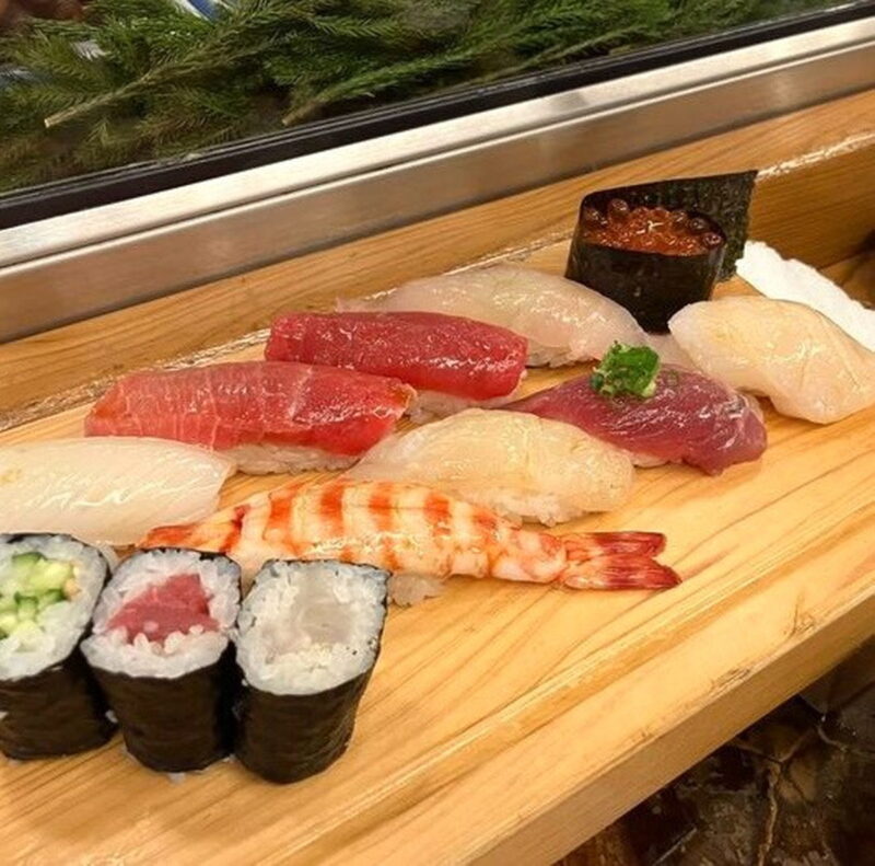 明治12年創業の江戸前寿司の老舗店「吉野鮨本店」のランチは、値段設定のあるお得なコースで安心