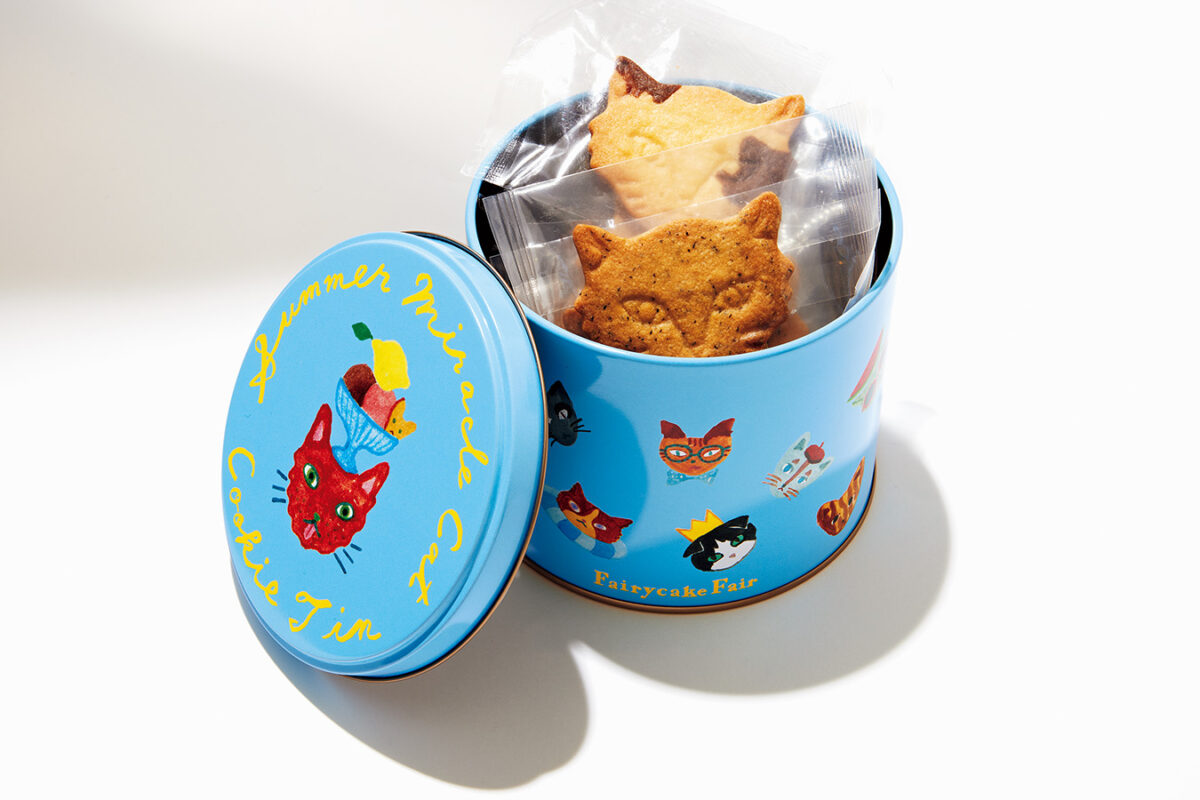 ミュージシャンの坂本美雨さん、イラストレーターの前田ひさえさんとコラボした「Miracle Cat Cookie Tin ( 神様のいたずらネコクッキー缶)」