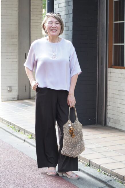 【スナップ】機能性抜群＆グッドプライスな「ユニクロ」Tシャツがあれば◎ 装いが高見えする小物使いも必見