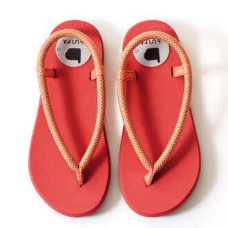 トングサンダル(Waraji sandal)¥15,4 00/ブンタ(富士高圧プロダクツ)