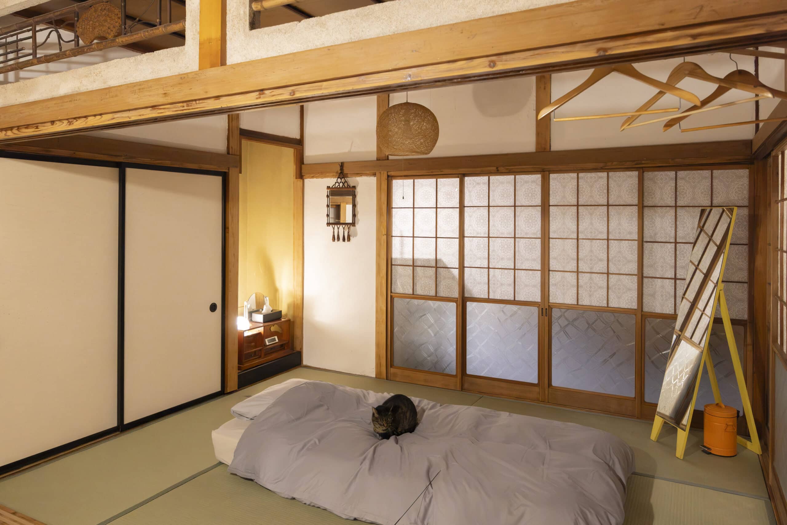 よあけの猫舎
