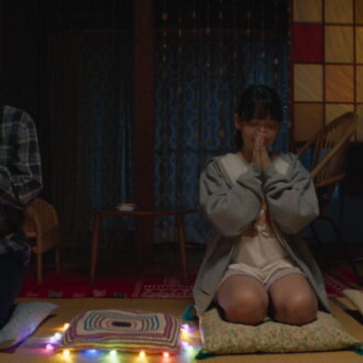 『見えない娘 THE INVISIBLES』の監督は竹林亮。©THE INVISIBLES Production Committee