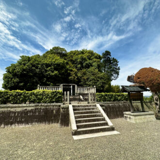 奈良・明日香村　天武・持統天皇陵