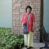 【愛媛スナップ】鮮やかな色で気分もアップ！ 50代のカラフルコーデ