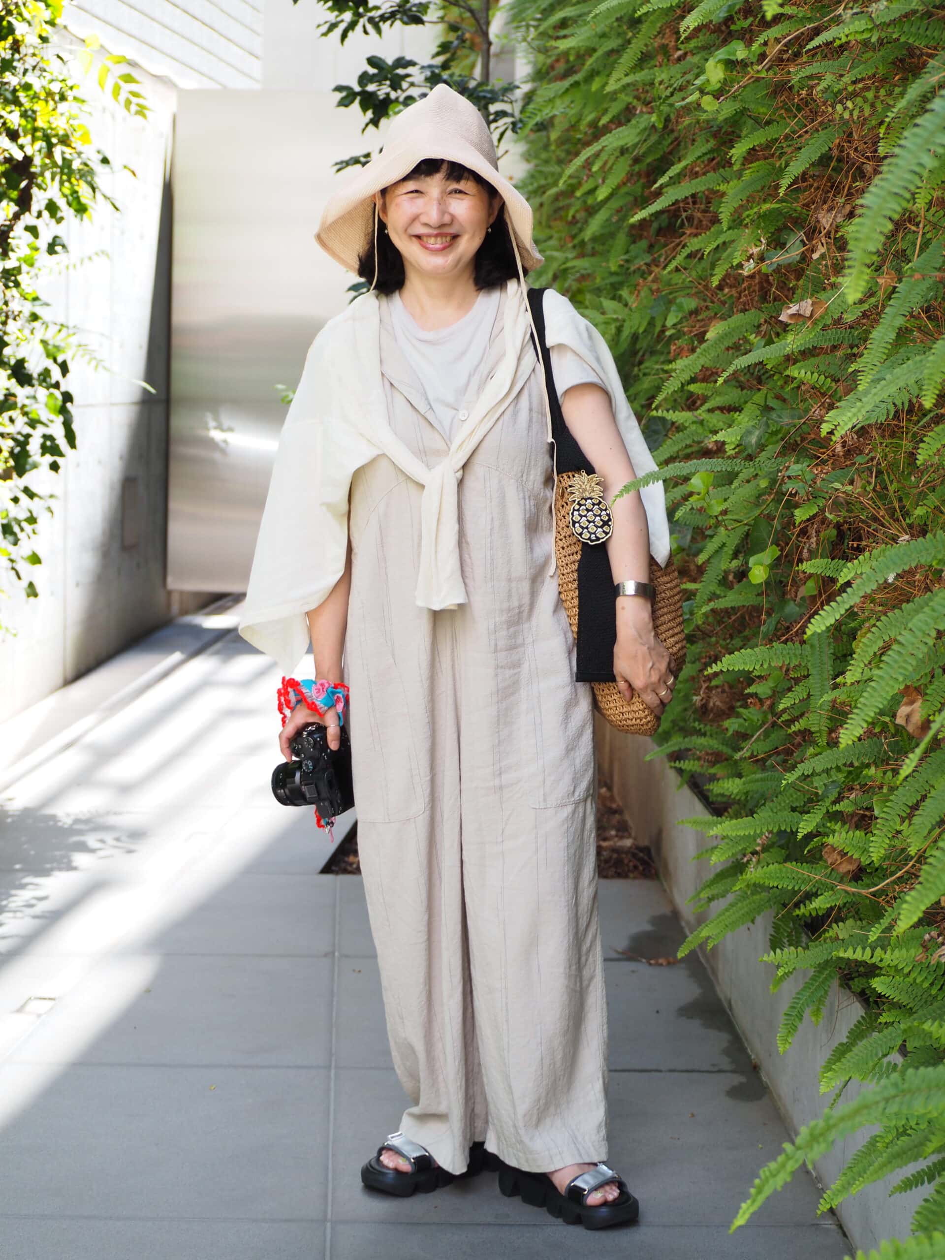 【1週間スナップ】50代の「暑くて服選びに困る……」を解決！ 軽やか素材の夏コーデ7選