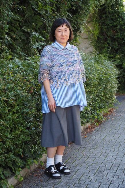 【スナップ】「ユニクロ」のパンツを50代のおしゃれ上級者はこう着る！ 世界に一つの“とっておき”を重ねて