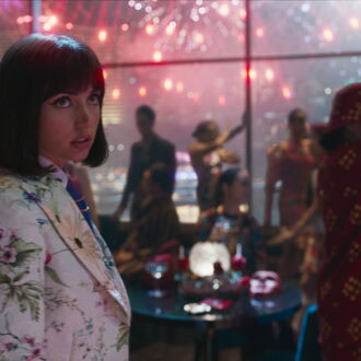 ヒロインには、アナ・デ・アルマス。Netflix映画『グレイマン』独占配信中