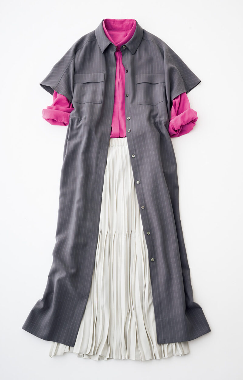 ロングシャツワンピース¥16,500、オーガニックコットンシアーシャツ¥14,300、プリーツスカート¥18,700/すべてソージュ(ソージュ オンラインストア)
