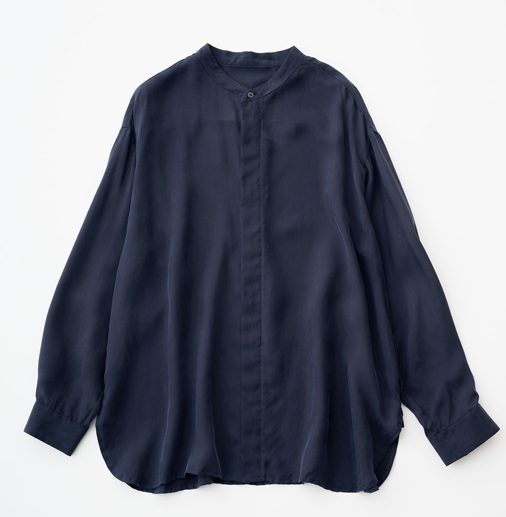 バンドカラーシャツ¥35,200/フルーツ オブ ライフ