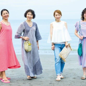 海辺でスナップ！ 45歳～50歳の素敵な大人の着こなし拝見 湘南エリアでキャッチしたリゾートコーディネート