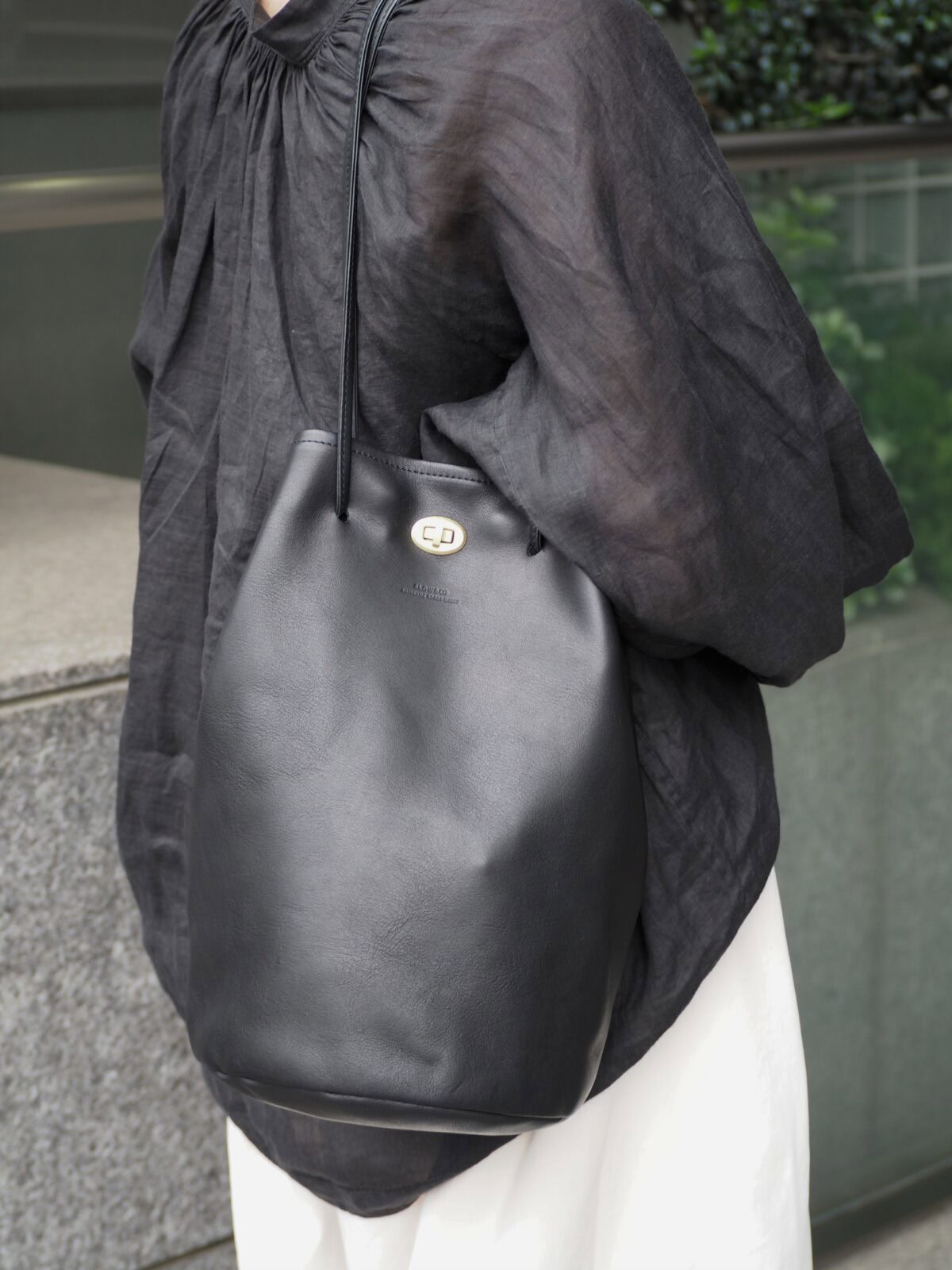 スロウのバッグ