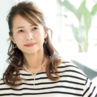 私のメイク、何がダメ？ 
山本浩未さんに教わる、50代の「ほうれい線カバー」メイク術
