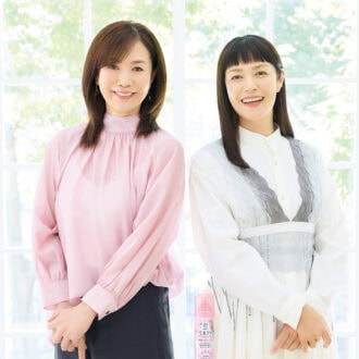 タレント・加藤紀子さん×毛髪診断士・余慶尚美さん
50代になったら、ヘアケアにも新習慣！
毎日の頭皮ケアで美髪を育てましょう