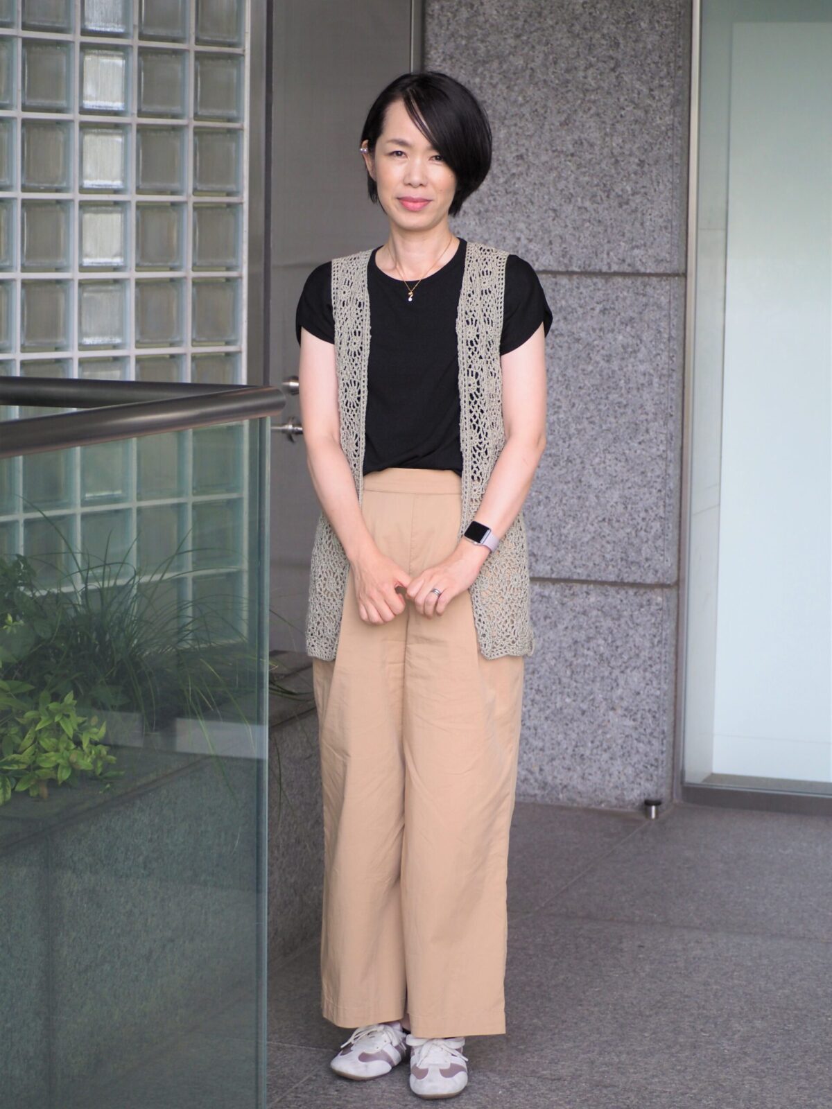 【1週間スナップ】50代のおしゃれさんは秋の始まりに何を着る? 今マネしたいパンツスタイル7選