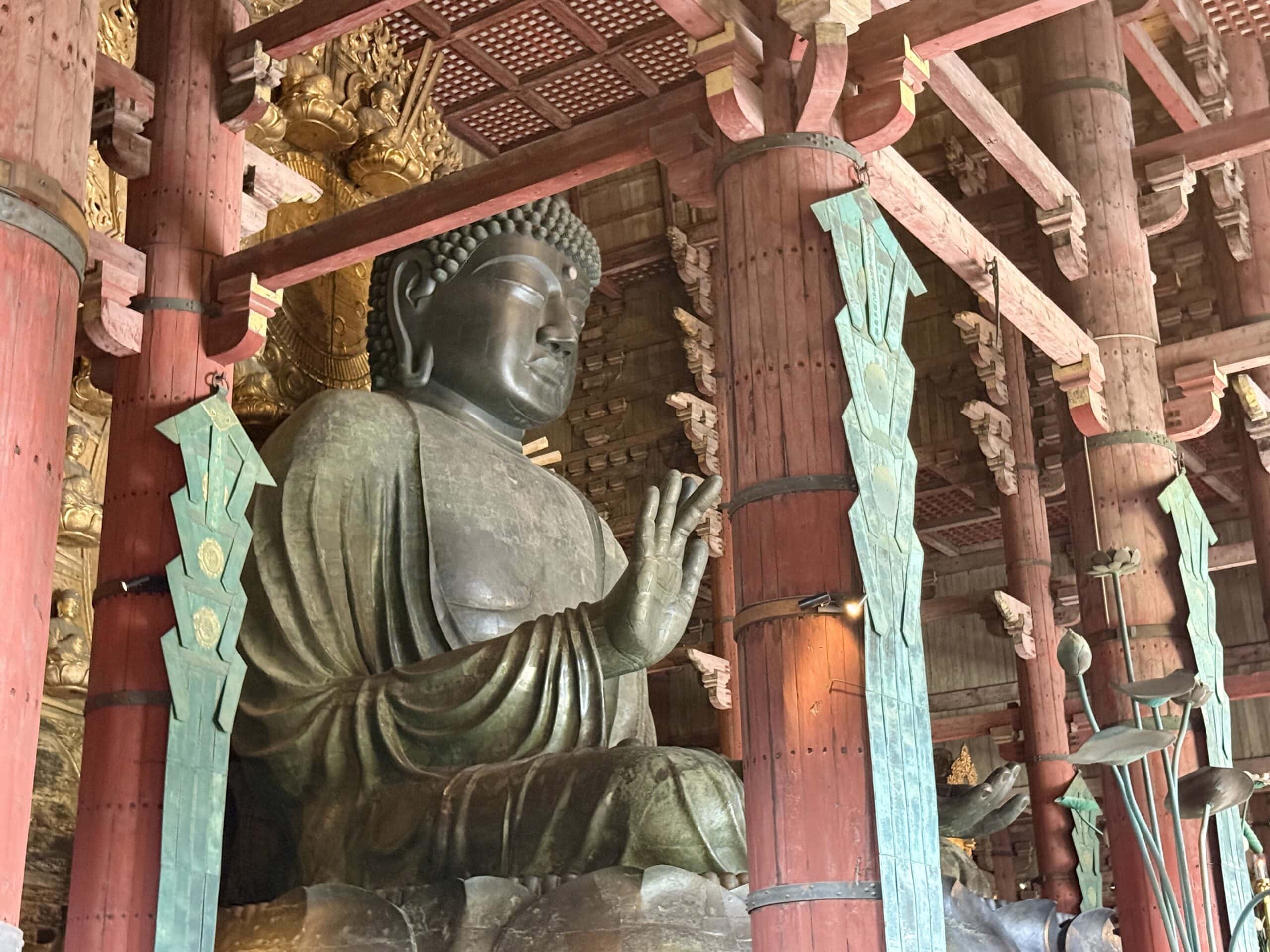 奈良　東大寺　盧舎那仏01