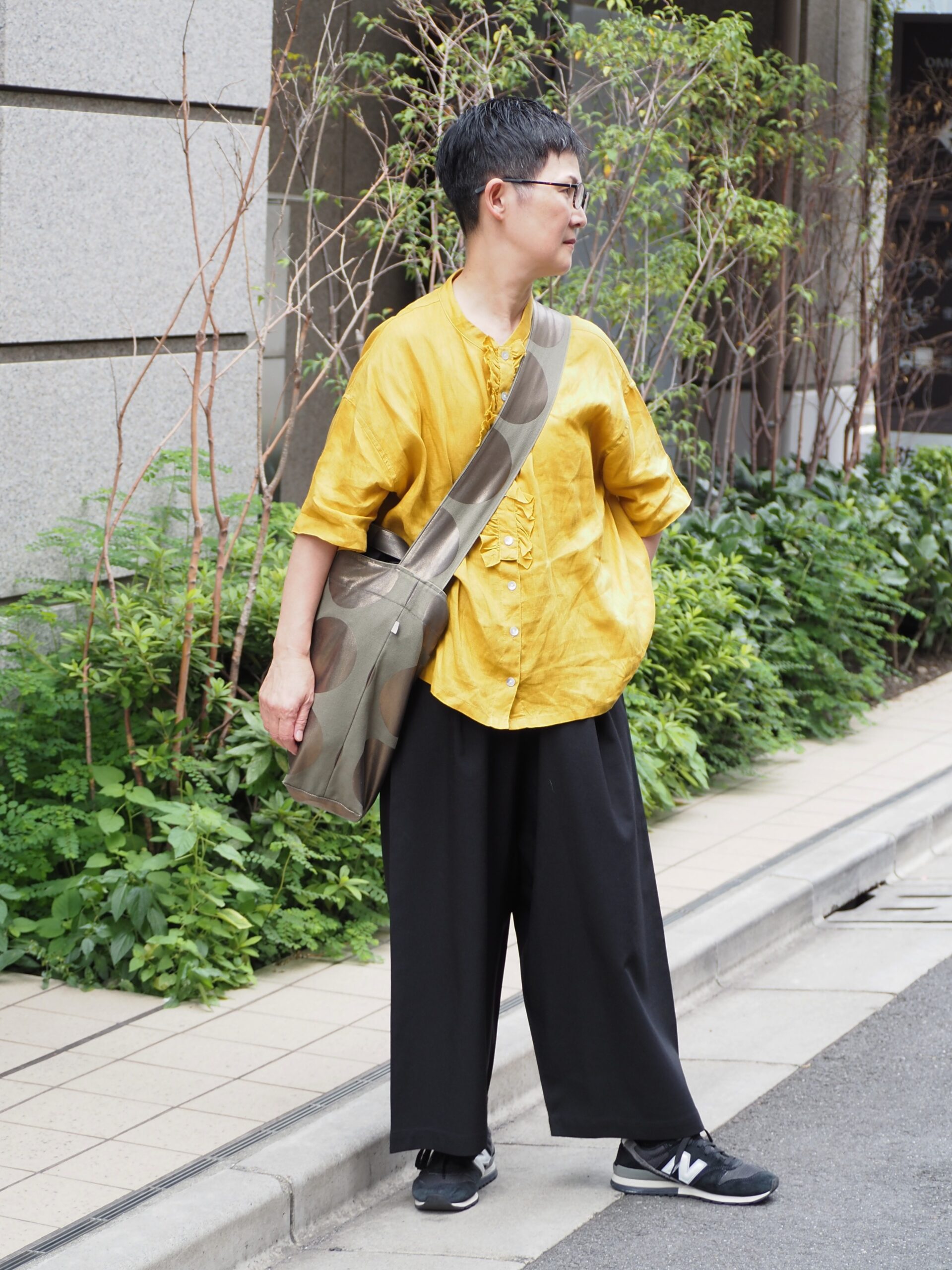 【1週間スナップ】50代のおしゃれさんは秋の始まりに何を着る? 今マネしたいパンツスタイル7選