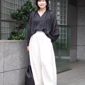 【1週間スナップ】50代のおしゃれさんは秋の始まりに何を着る? 今マネしたいパンツスタイル7選