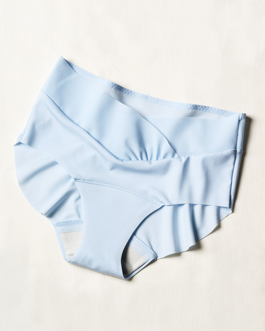 momoful おりもの吸水ショーツ ぴたRich 全5 色 4サイズ¥3,289／ momoful