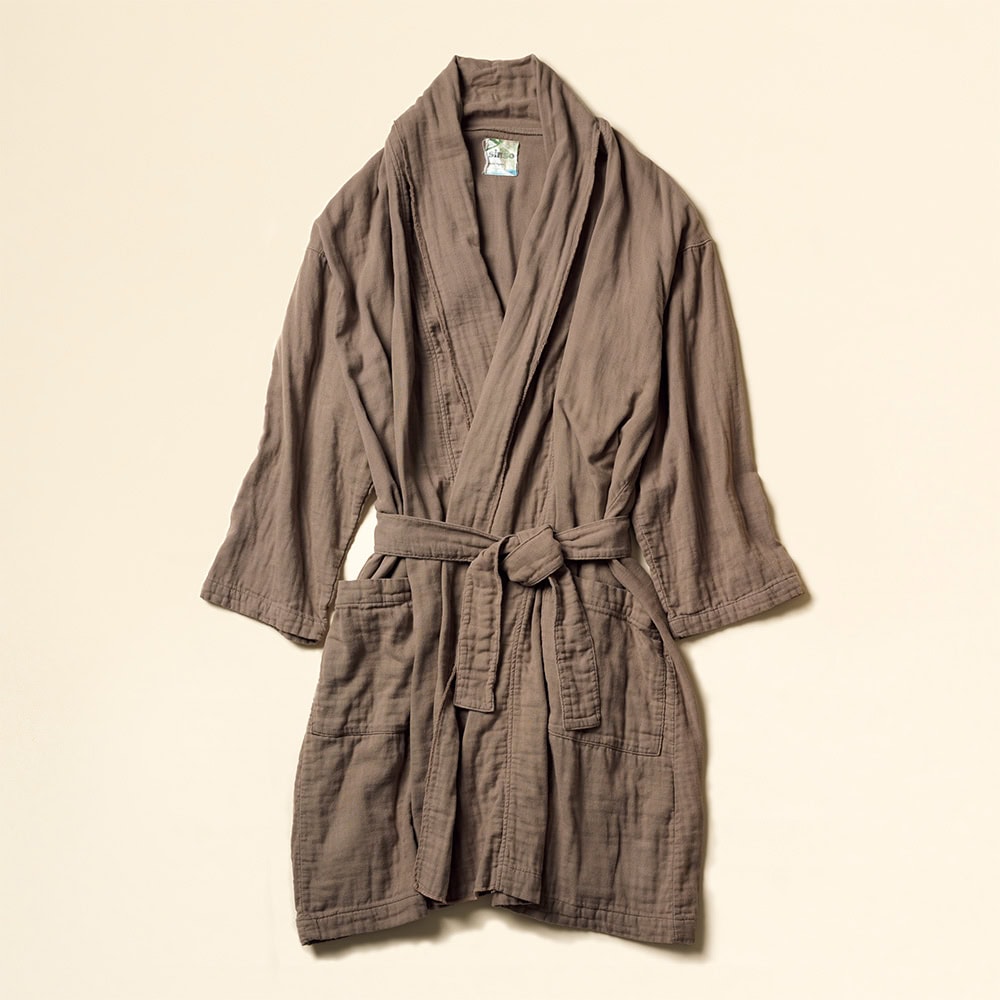 Noma Gown トリプルガーゼガウン¥19,800／シンソー