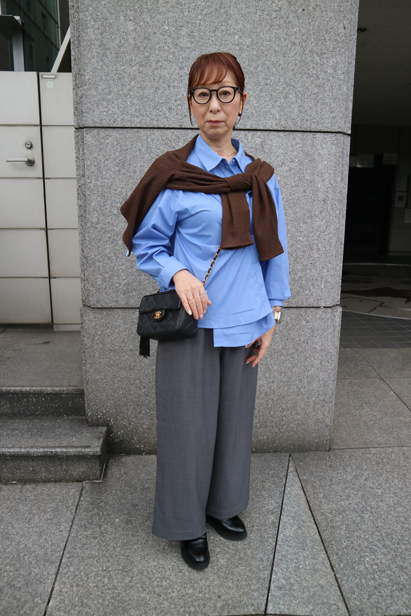 50代の「しまむら」高見え着こなし術！ 秋のブルー×ブラウン配色コーディネートも必見